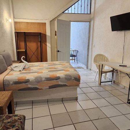 Small Studio Apt 5Min To Dt! Zihuatanejo Exterior photo